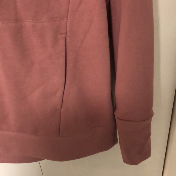 Fabletics sweatshirt - Picture 2 of 3